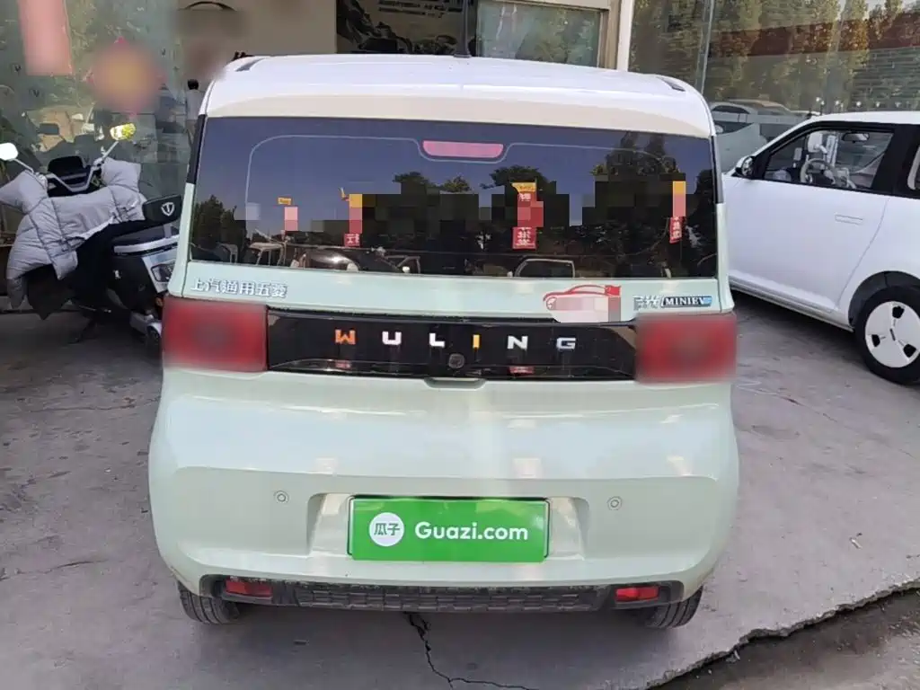 Wuling MINIEV — миниатюра 6