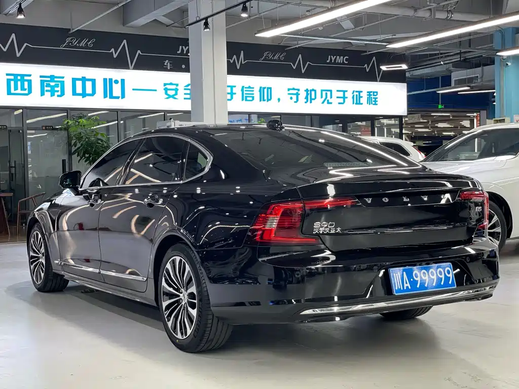 Volvo S90 — миниатюра 9