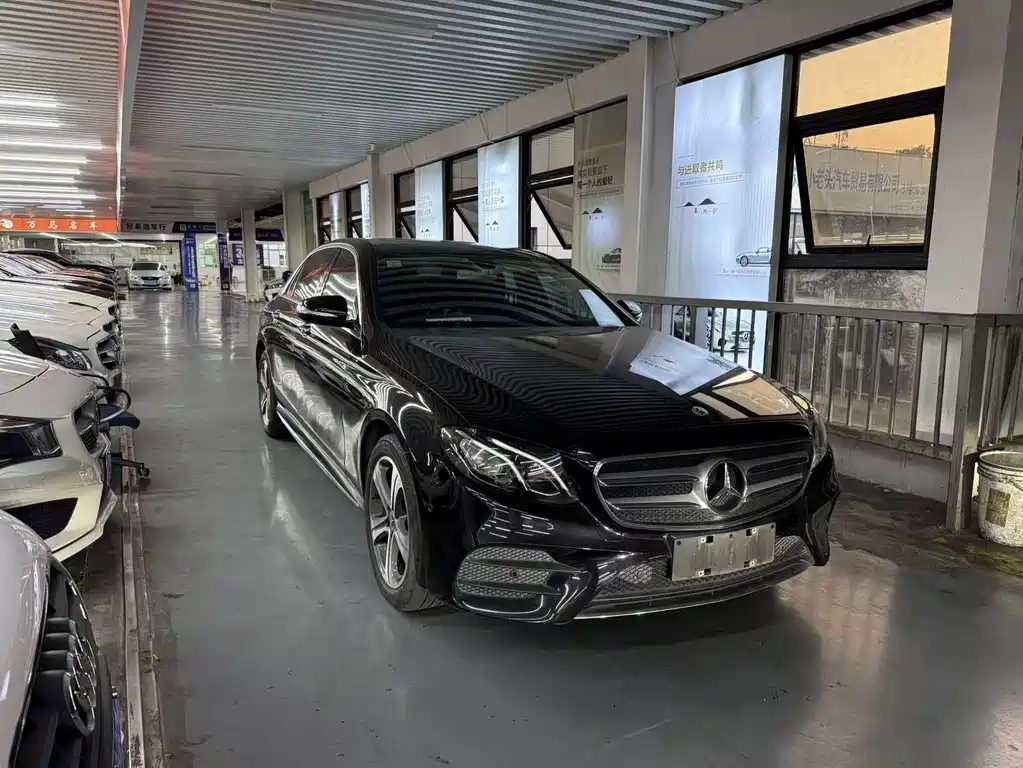 Mercedes-Benz E-Class — миниатюра 3