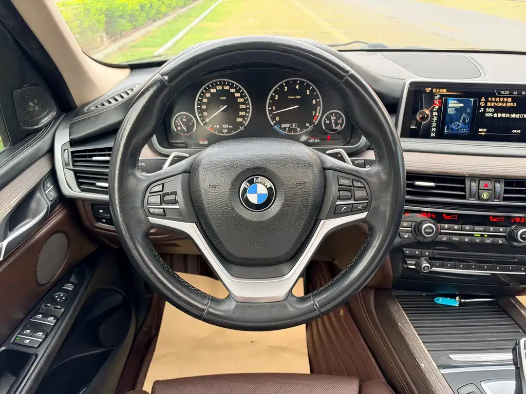 BMW X5 (Import) — миниатюра 15
