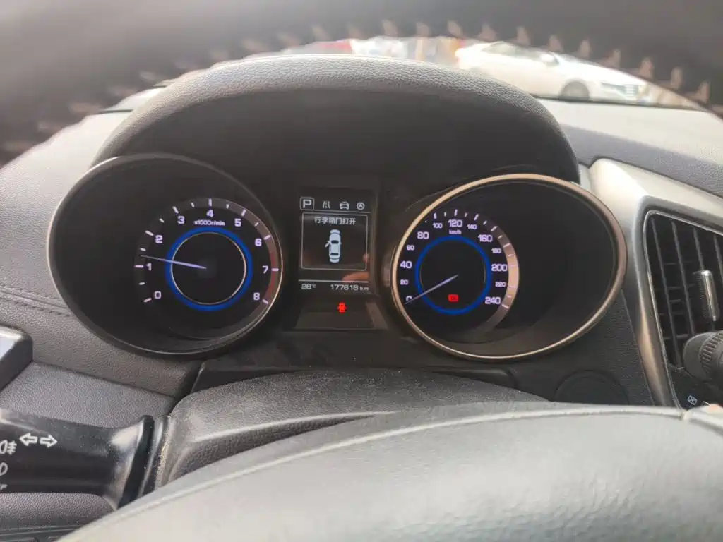 Changan Eado XT — миниатюра 12