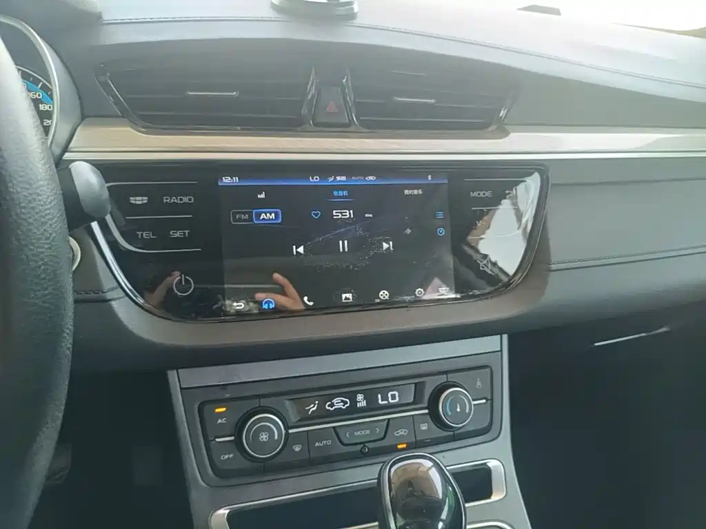 Geely Emgrand — миниатюра 13