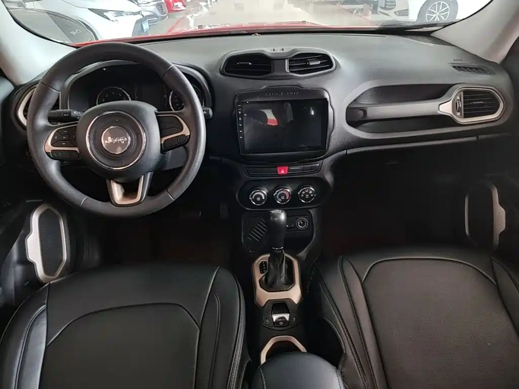 Jeep Renegade — миниатюра 10