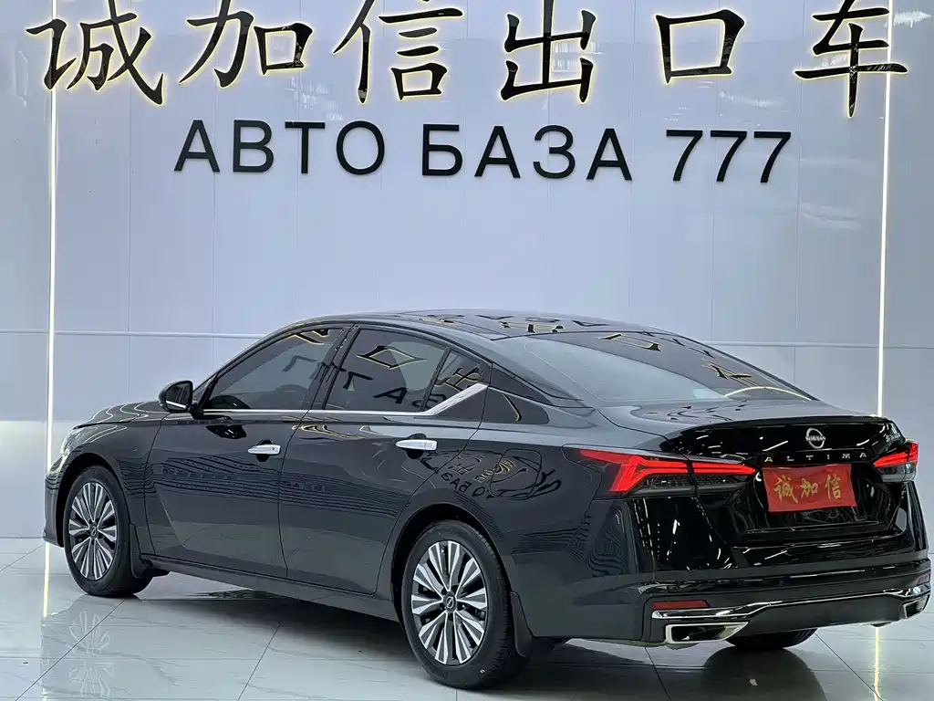Nissan Teana — миниатюра 6