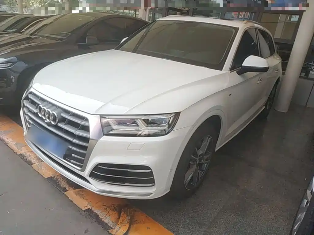 Audi Q5L — миниатюра 2