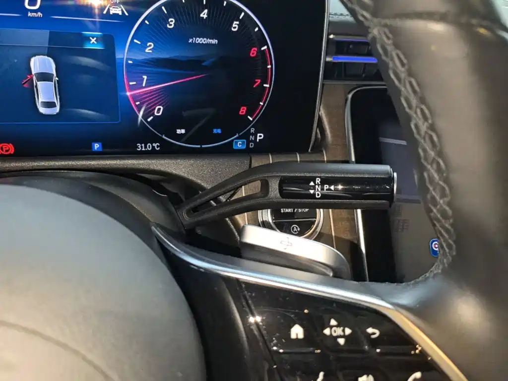 Mercedes-Benz E-Class — миниатюра 14