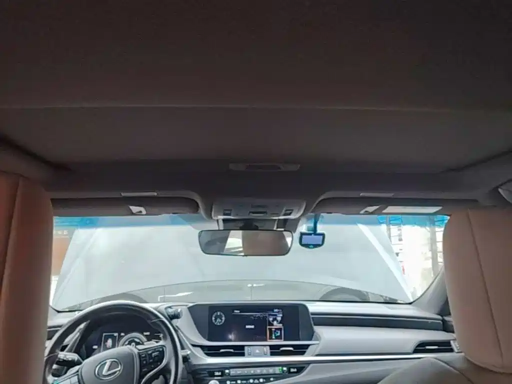 Lexus ES — миниатюра 18