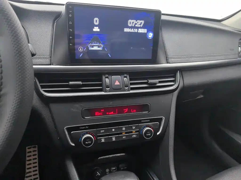 Kia K5 — миниатюра 12