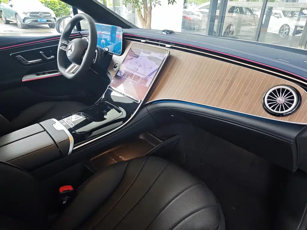 Mercedes-Benz EQE 2025 500 4MATIC