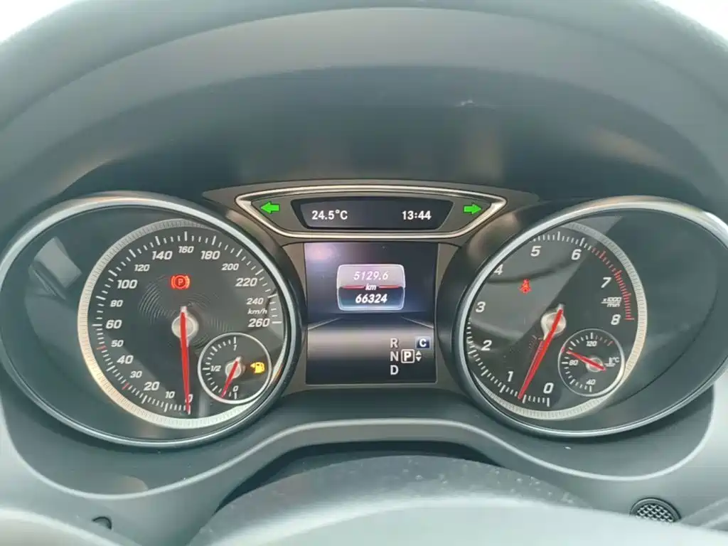 Mercedes-Benz GLA — миниатюра 12
