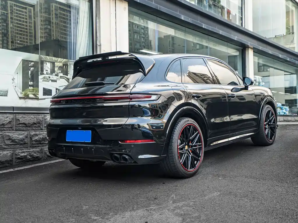 Porsche Cayenne — миниатюра 10