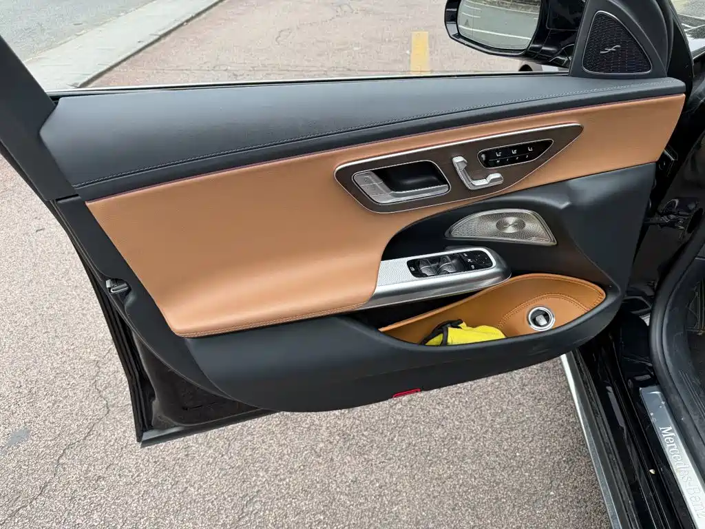 Mercedes-Benz E-Class — миниатюра 6