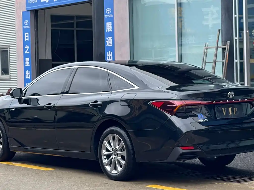 Toyota Avalon — миниатюра 7