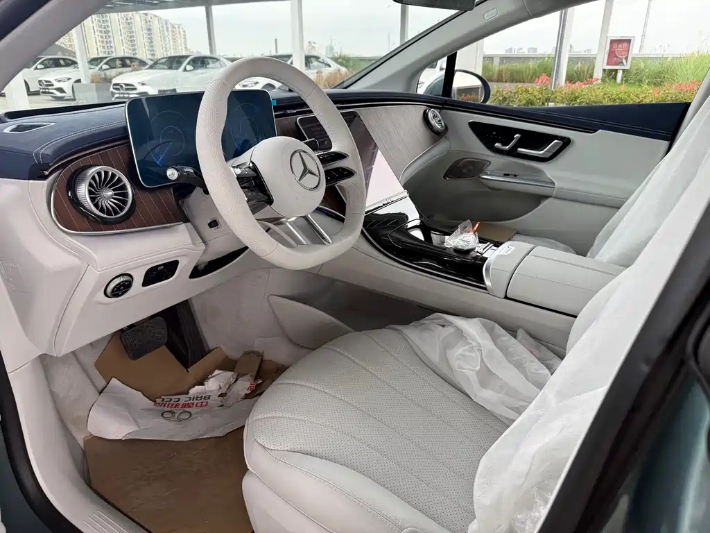 Mercedes-Benz EQE 2025 500 4MATIC Luxury