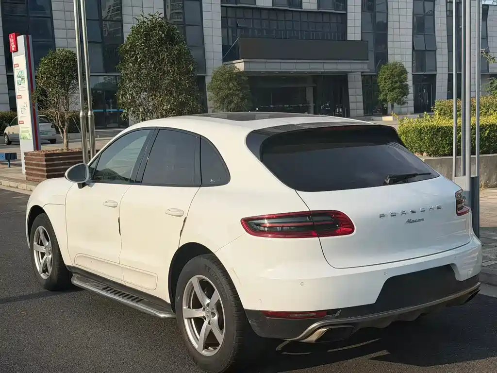 Porsche Macan — миниатюра 4