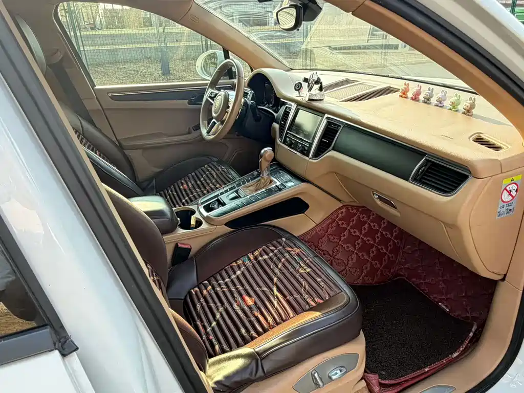 Porsche Macan — миниатюра 9