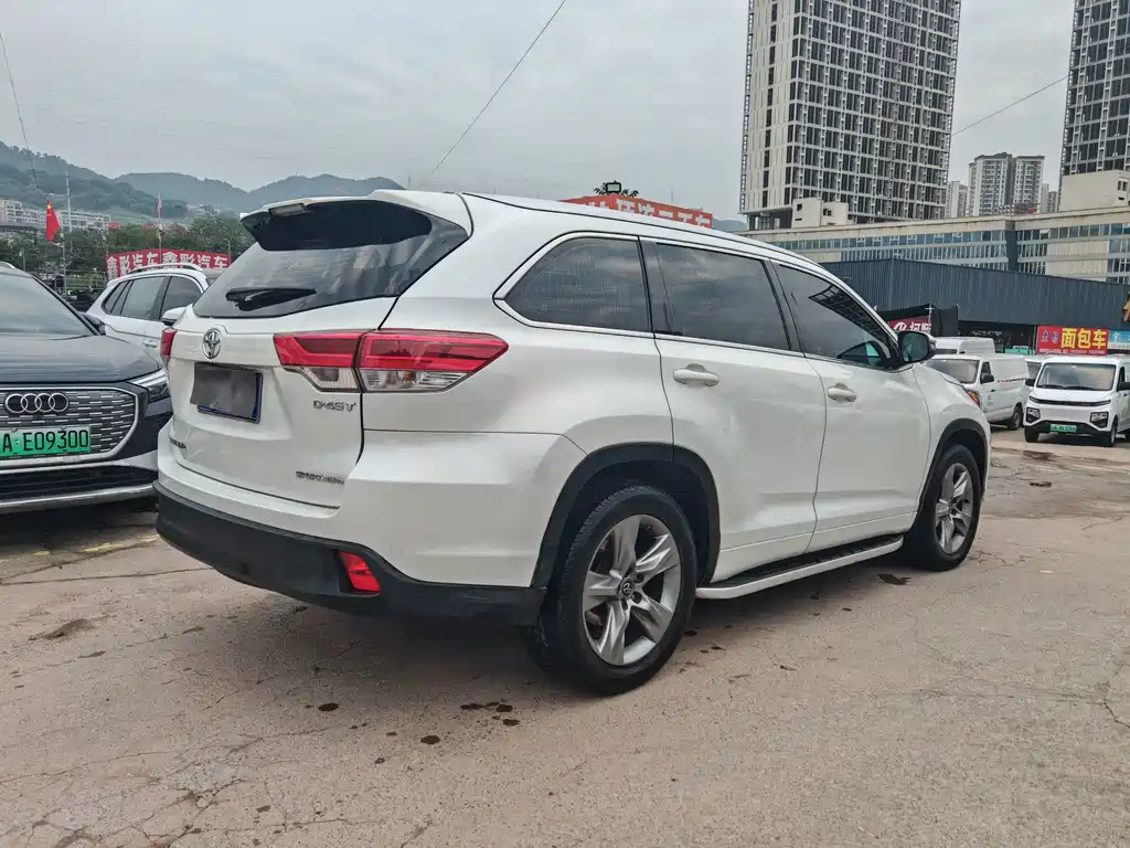 Toyota Highlander — миниатюра 9