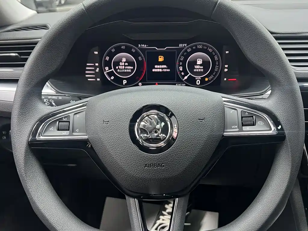 Skoda Superb — миниатюра 8