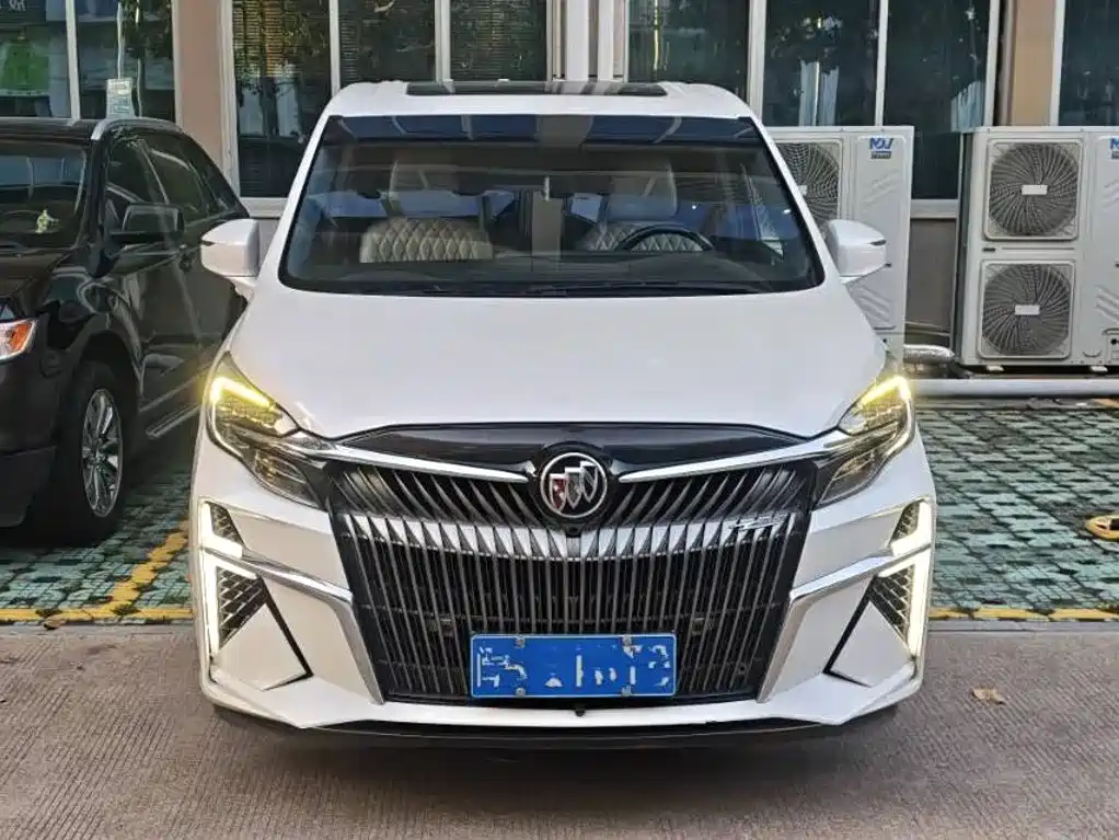 Buick GL8 — миниатюра 2