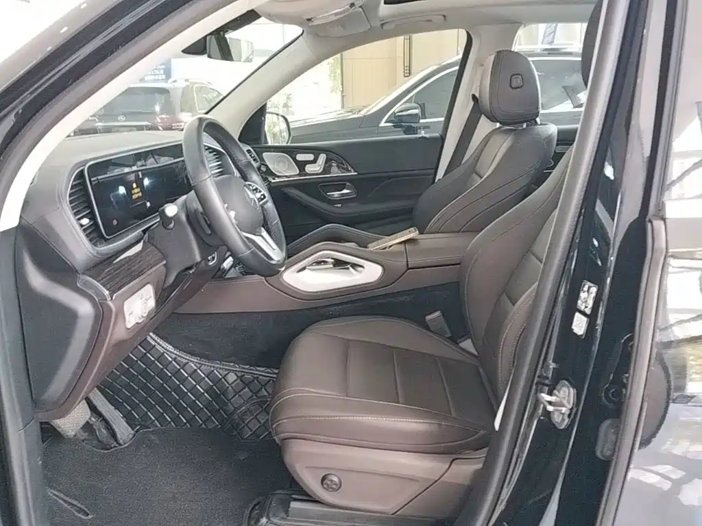 Mercedes-Benz GLE (Import) — миниатюра 15
