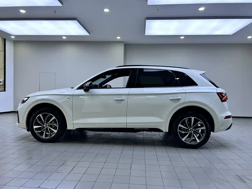 Audi Q5L 2023 40T Luxury