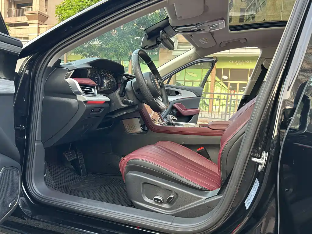 Hongqi Hongqi H5 — миниатюра 7