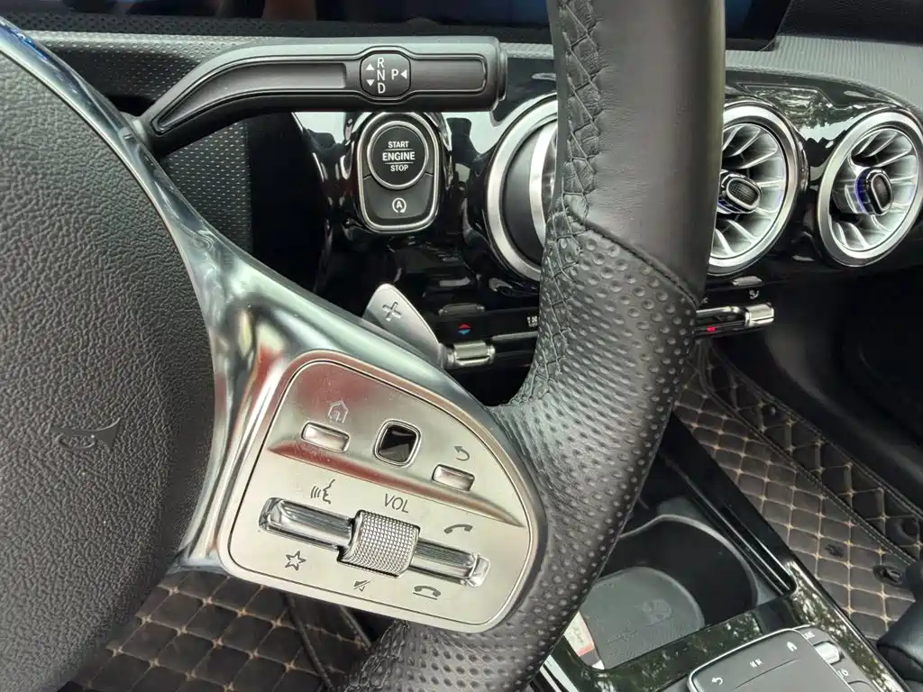 Mercedes-Benz A-Class — миниатюра 10
