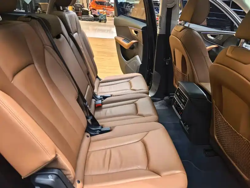 Audi Q7 — миниатюра 7