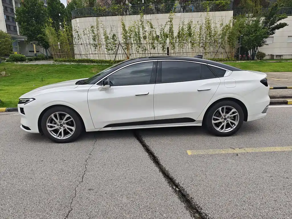 Ford Mondeo — миниатюра 4