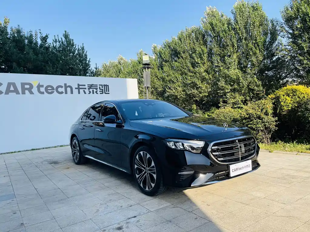 Mercedes-Benz E-Class — миниатюра 3