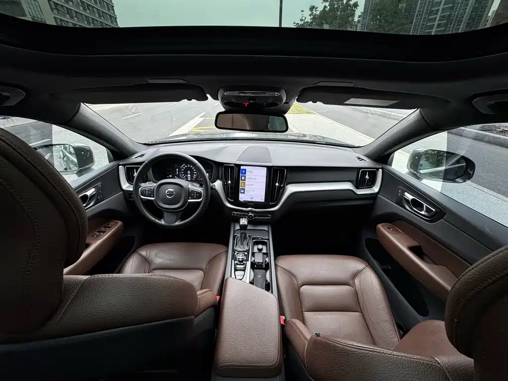 Volvo XC60 — миниатюра 6