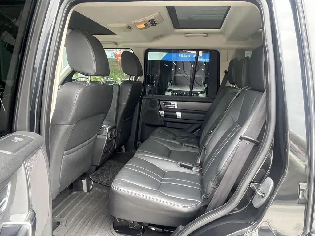 Land Rover Discovery — миниатюра 6