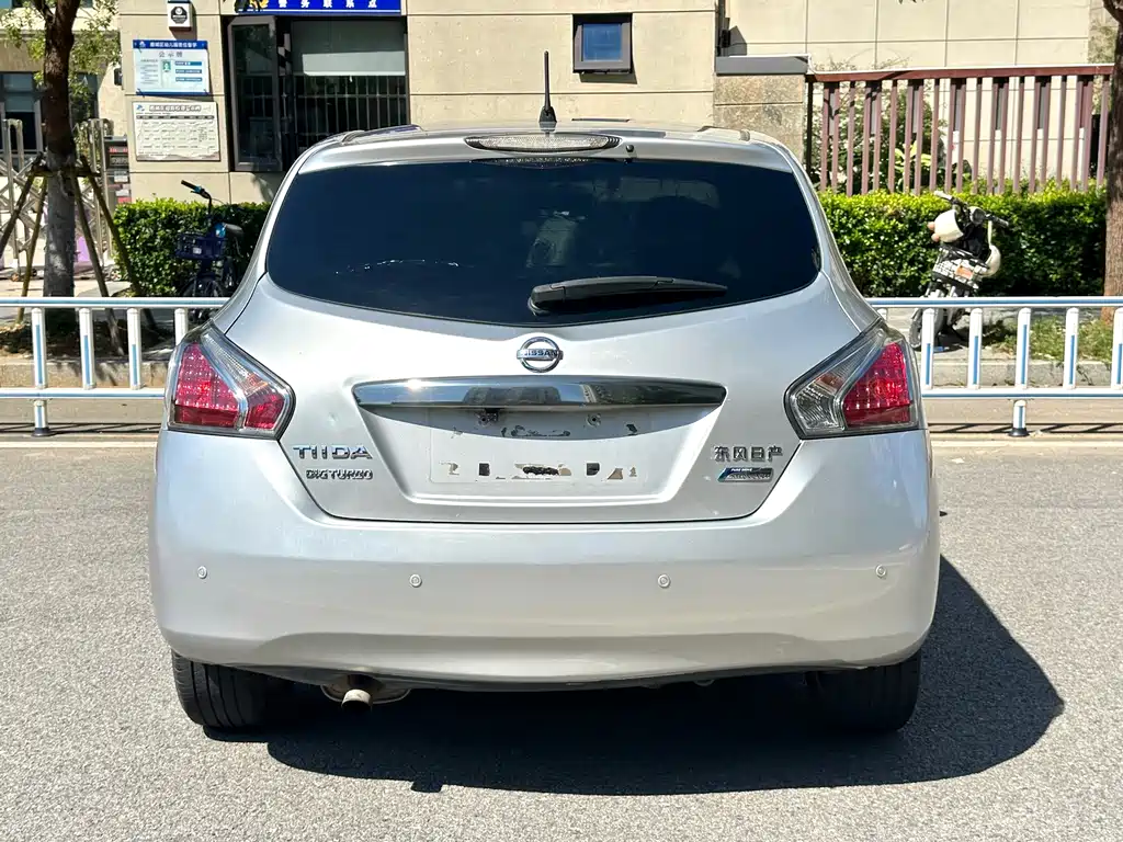 Nissan Tiida — миниатюра 20