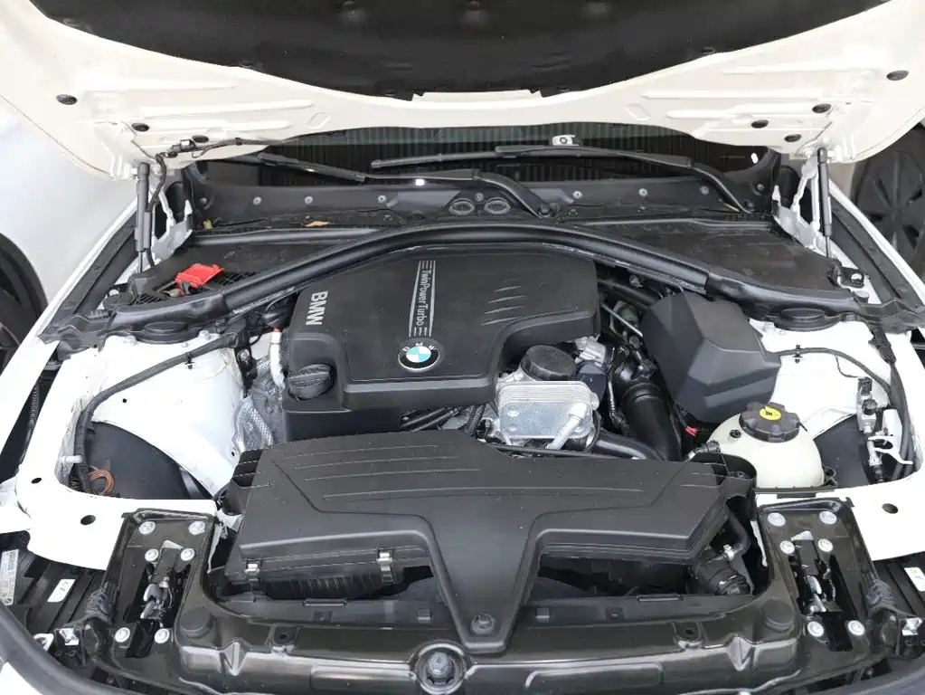 BMW 3 Series — миниатюра 18
