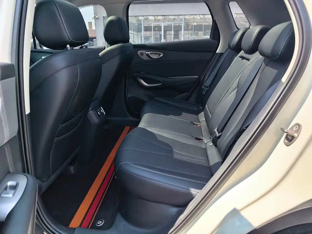 BYD Sealion 05 EV — миниатюра 18