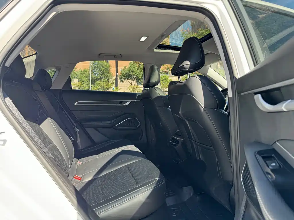 Geely Emgrand — миниатюра 8