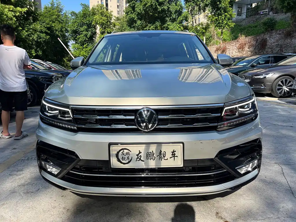 Volkswagen Tiguan L — миниатюра 2