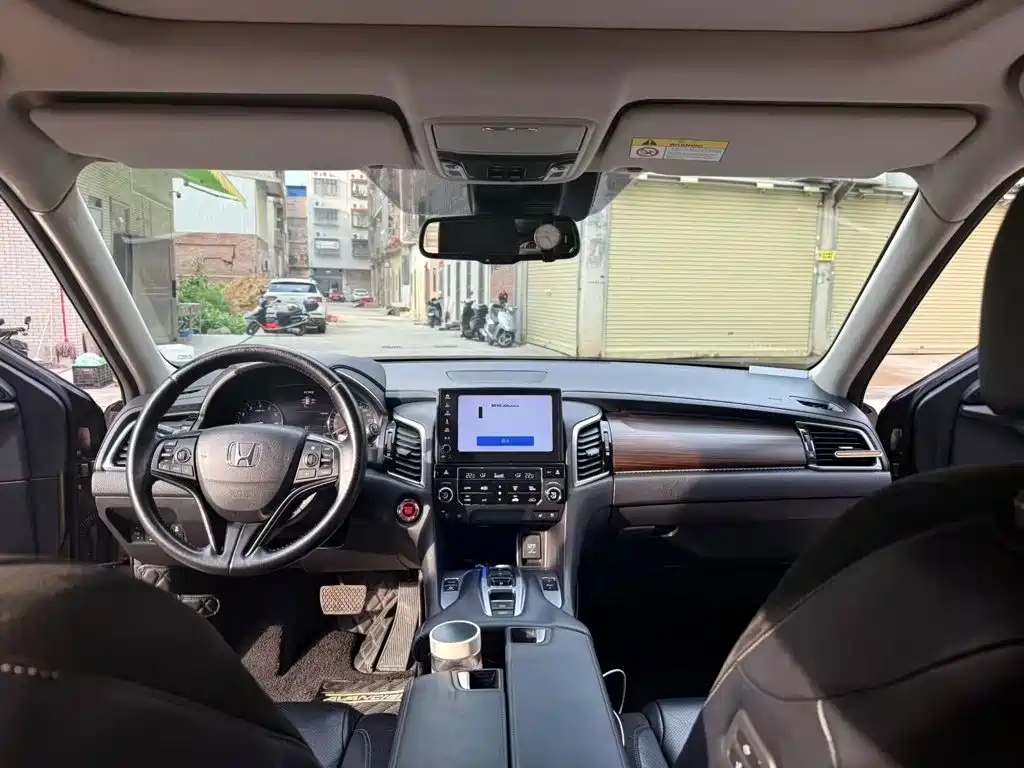 Honda Avancier — миниатюра 3