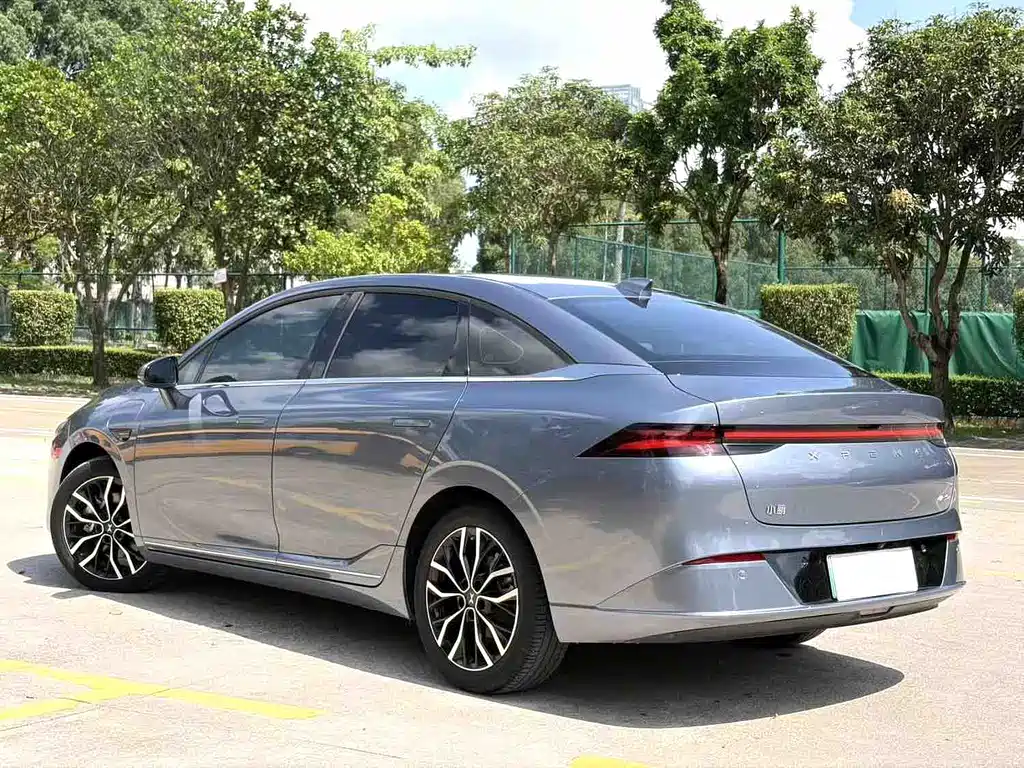 XPeng P5 — миниатюра 10