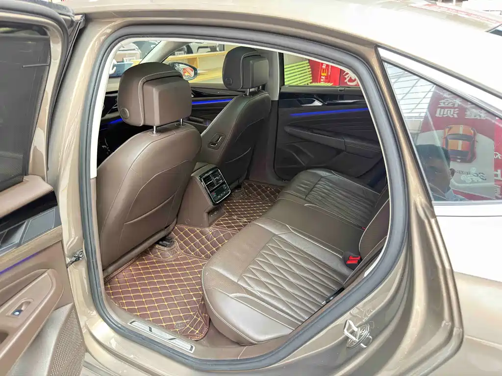 Volkswagen Passat — миниатюра 10