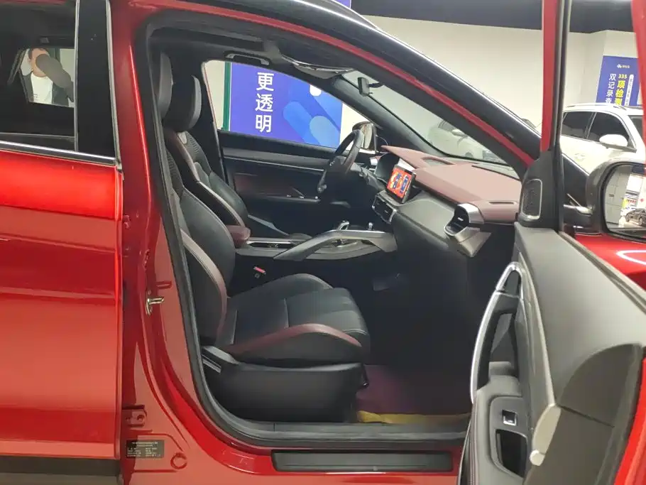 Geely Binyue — миниатюра 8
