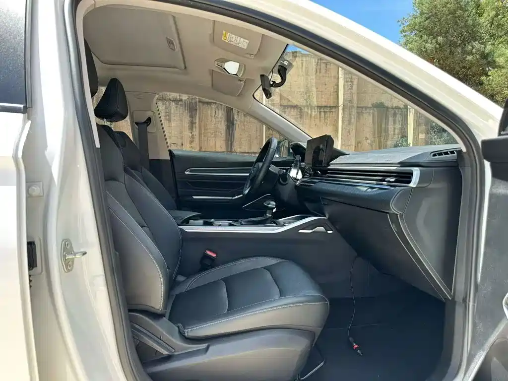 Geely Emgrand — миниатюра 13