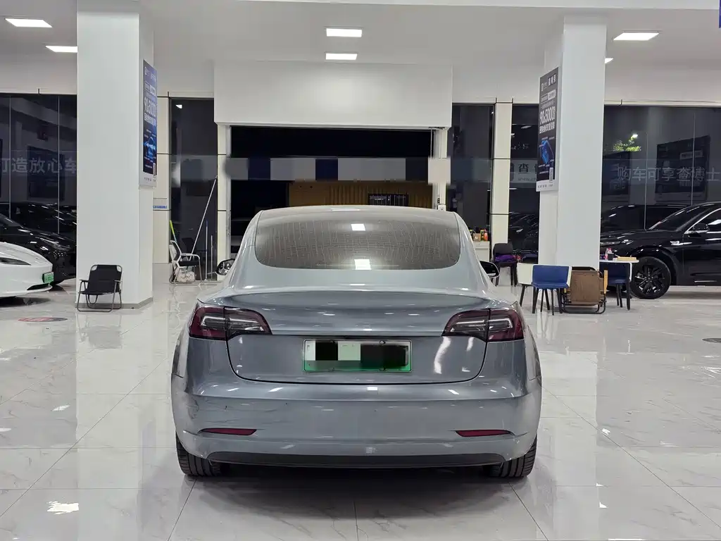 Tesla Model 3 — миниатюра 11