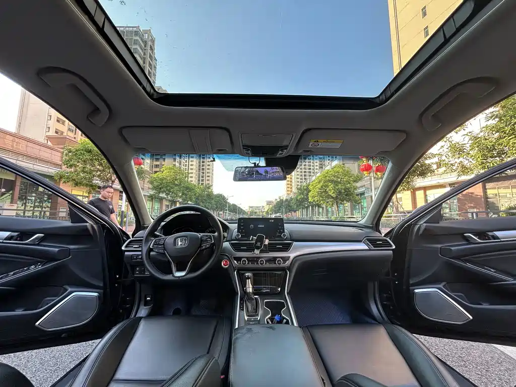 Honda Accord — миниатюра 11