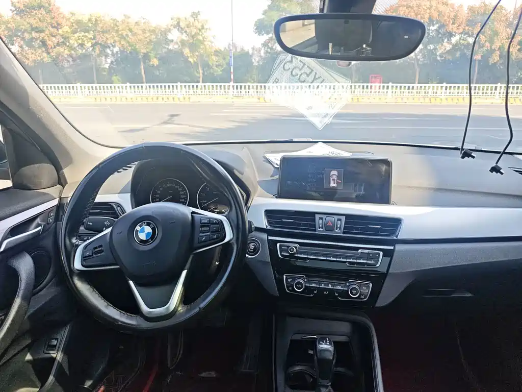 BMW X1 — миниатюра 14