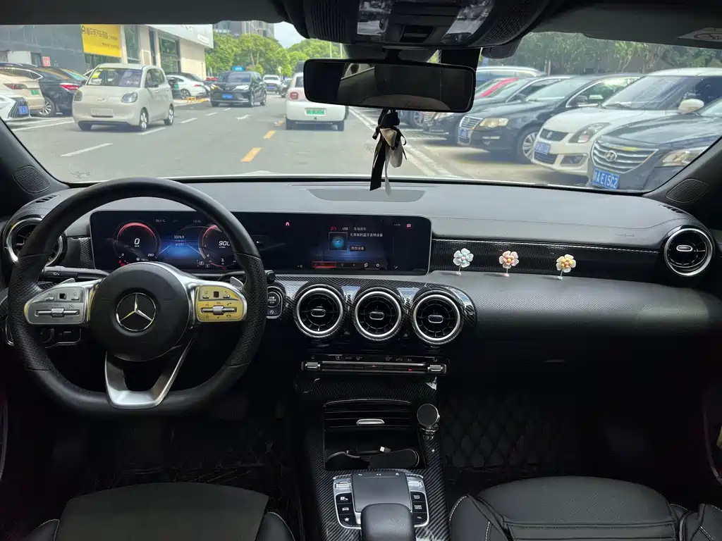 Mercedes-Benz A-Class — миниатюра 10