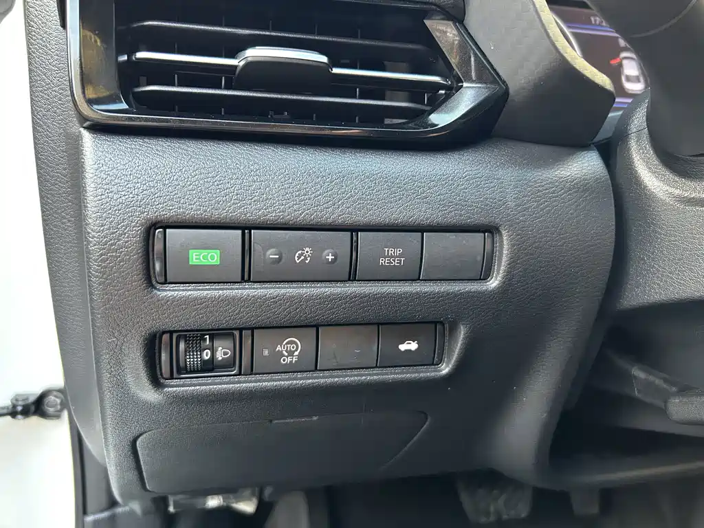 Nissan Sylphy — миниатюра 14