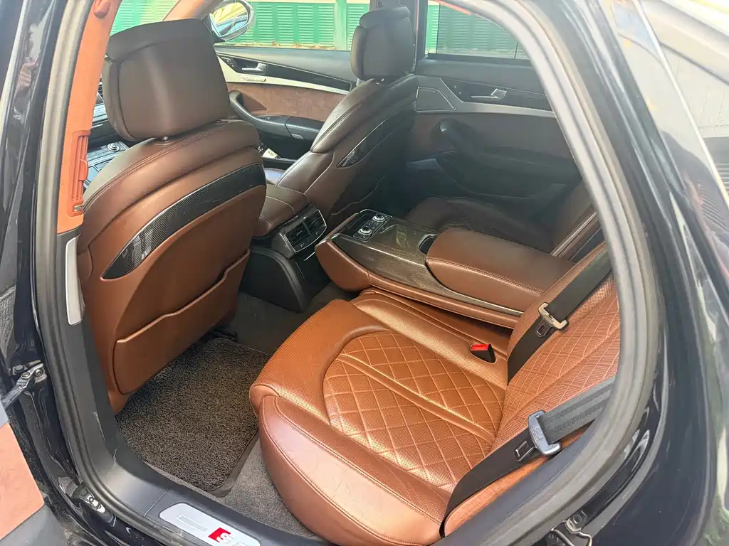 Audi S8 2013 S8 4.0TFSI quattro
