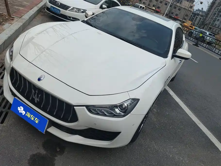 MASERATI GHIBLI