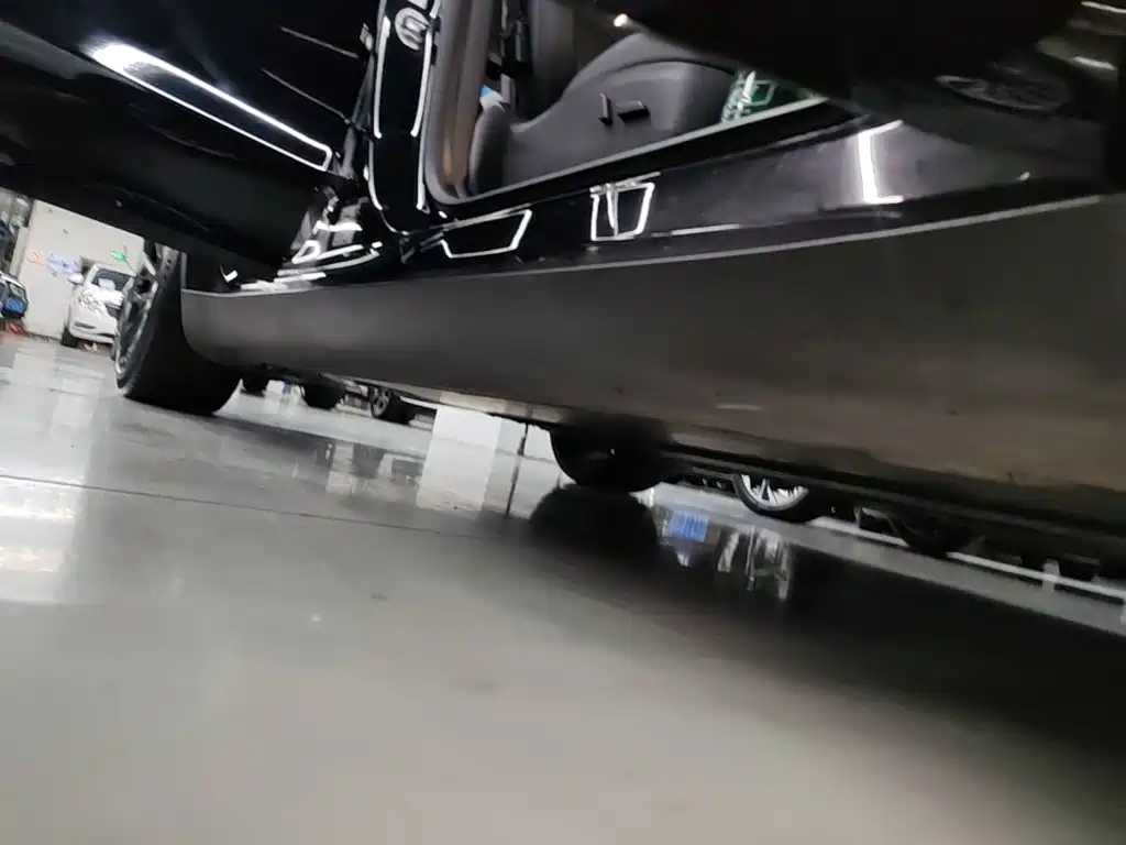 Tesla Model Y — миниатюра 21